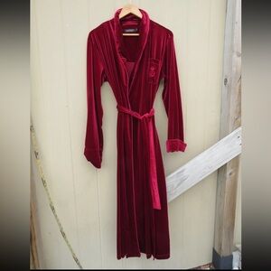 Lauren Ralph Lauren Red Velvet Robe M